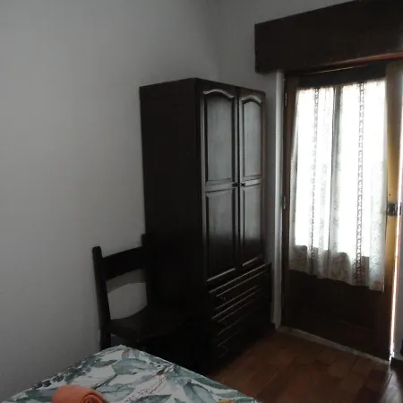 Casa Boa Vista Rum i privatbostad Burgau